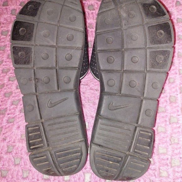 Nike slides - Picture 3 of 3